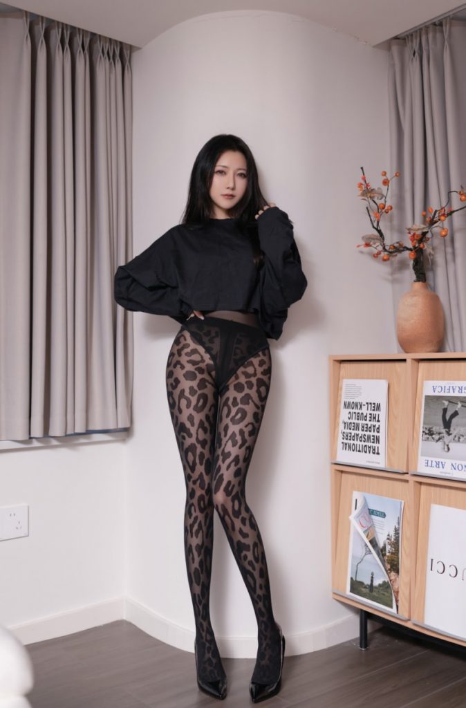 鱼子酱Fish – NO.236 性感的丝[122P-817MB]VIP