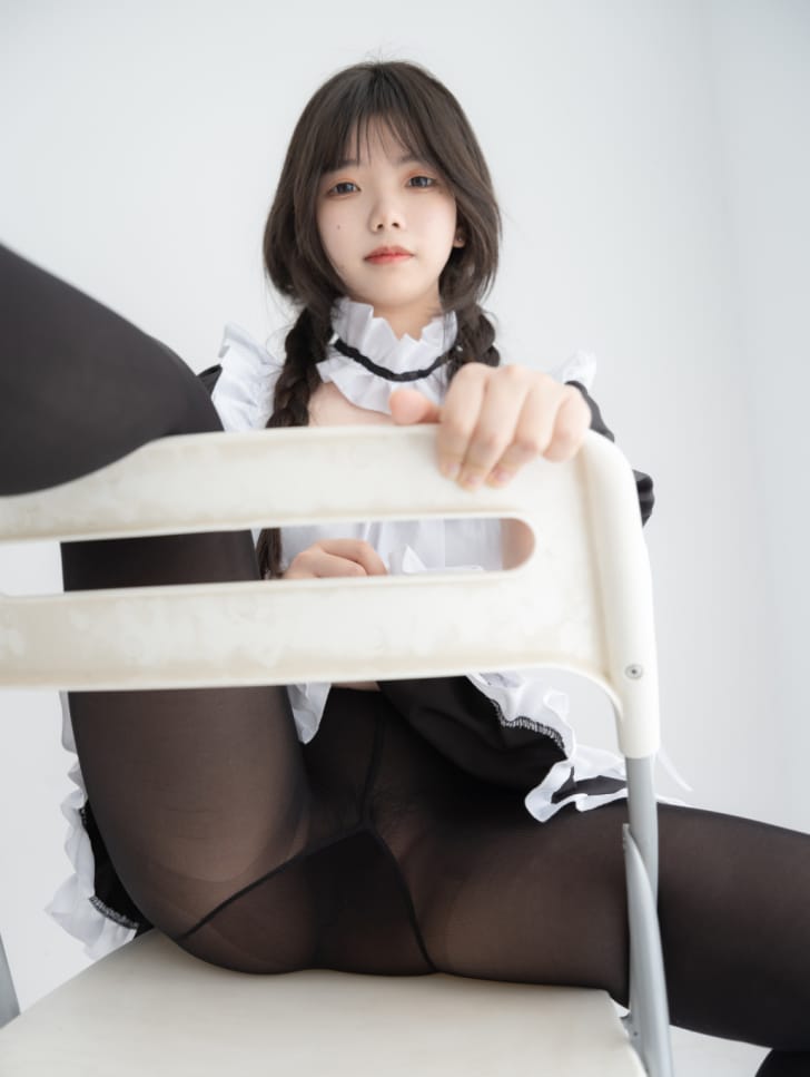 紧急企划 内部 奶昔 – 黑丝女仆[50P-823M]VIP