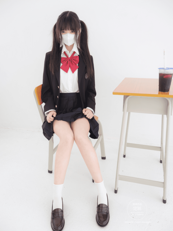「紧急企划」EX-006 见希w 西式jk 白丝 [75P1V-4.04GB]-COS神图