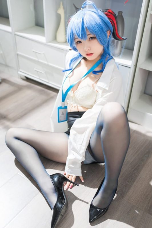 花铃 – NO.19 甘雨秘书ol [93P-574M]-COS神图