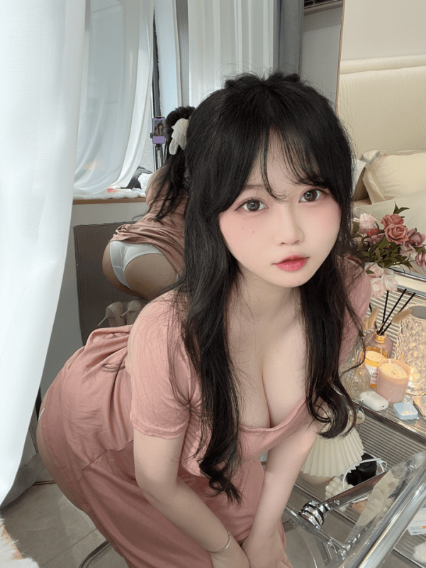 是依酱吖 – NO.061 白丝人妻[31P4V-197MB]-COS神图