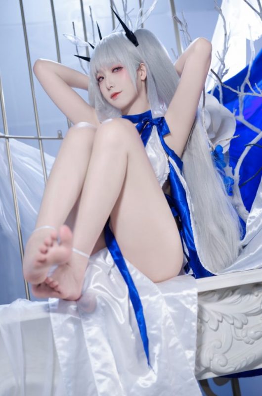 封疆疆v NO.72 可畏礼服 [32P-935MB]-COS神图