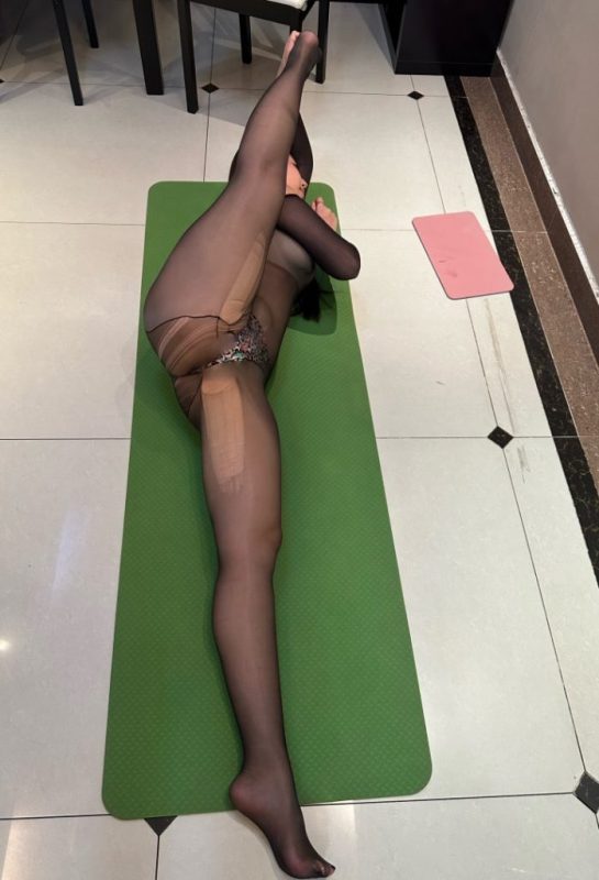 美邵女baby-瑜伽黑丝 [22P1V-187M]-COS神图