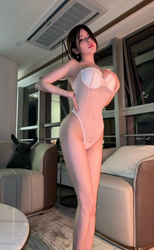 奔跑的晶螺儿-美丽小姐的睡衣[40P-167M]-COS神图